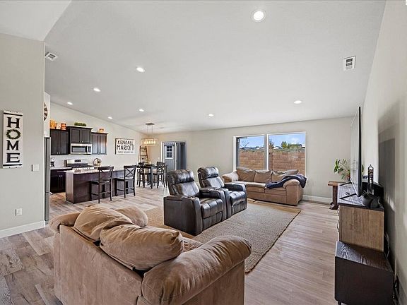 4th image of 8217 Coldwater Dr