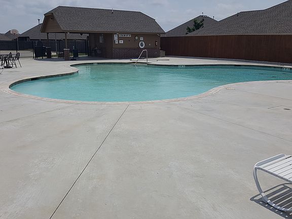 Community pool