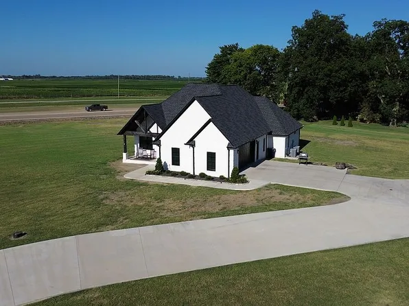 141 E Marianne Dr, Gosnell, AR 72315