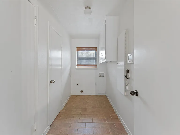 1426 Lexington Dr — Photo 18
