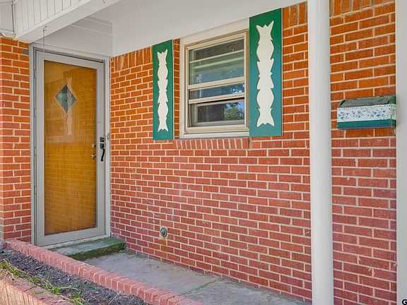 4th image of 3424 Martha St