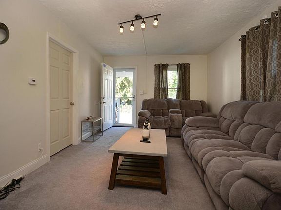 3rd image of 84 Meek Ave