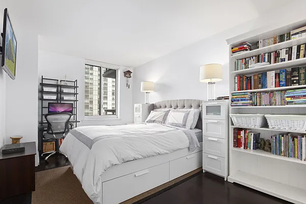 Sold by Citi Habitats | media 29