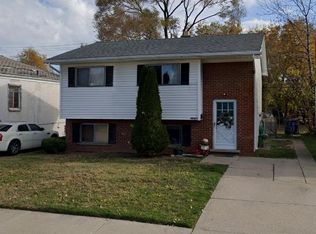 20790 Dexter Blvd, Warren, MI 48089