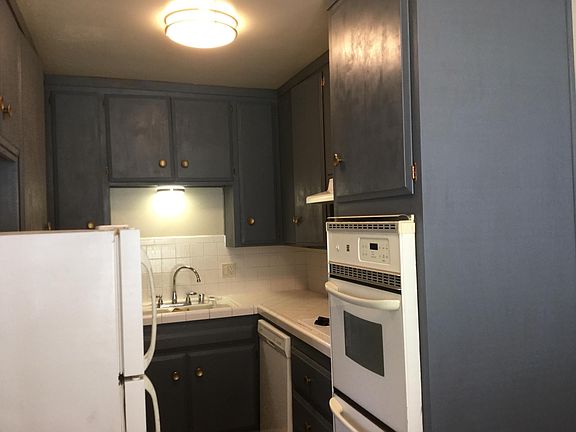 2nd image of 4433 Temecula St APT 5