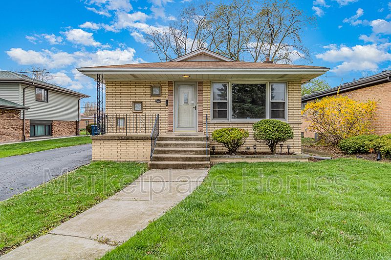 1st image of 15662 Gouwens Ln