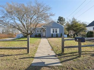 37 Hillside Ave, Groton, CT 06340