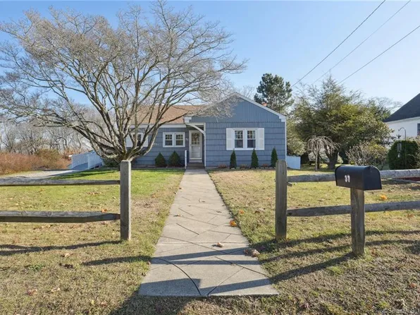 37 Hillside Avenue, Groton, CT 06340