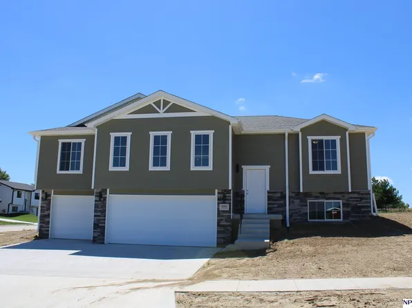 5701 W Redberry Ln, Lincoln, NE 68524