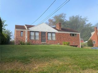 6810 Vara Dr, Pittsburgh, PA 15236