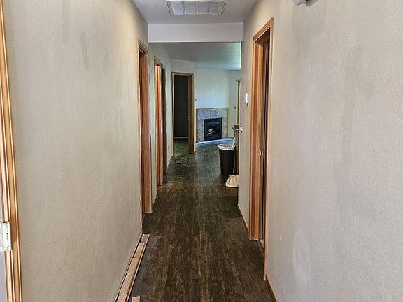 4th image of 836 Forestglen Dr #B