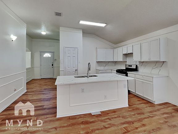 5th image of 711 Parkford Ln