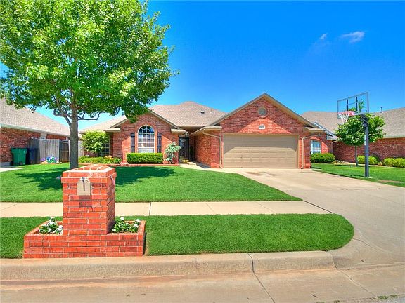 2nd image of 13117 Boxwood Ct