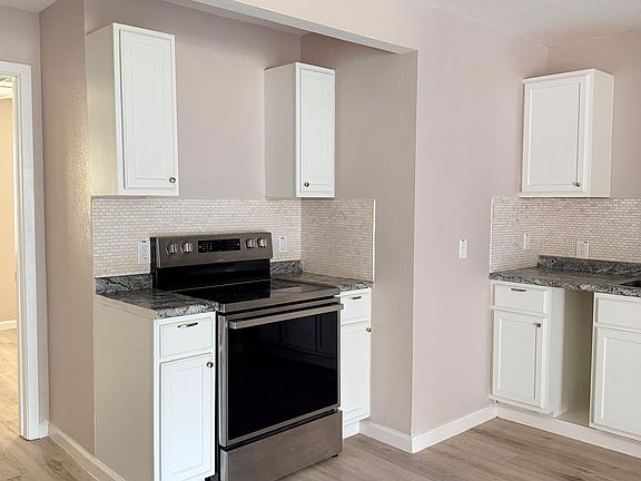 2nd image of 3603 Pheasant St