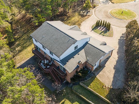 4th image of 4200 Sedgemoor Ln