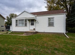 220 Fletcher Ave, Muscatine, IA 52761