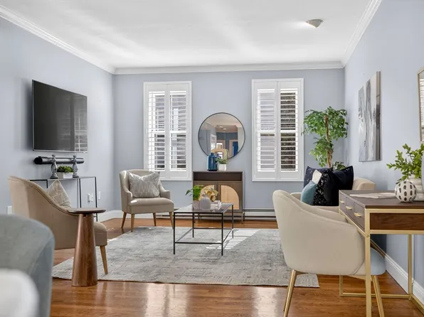 476 Shawmut Ave APT 3, Boston, MA 02118