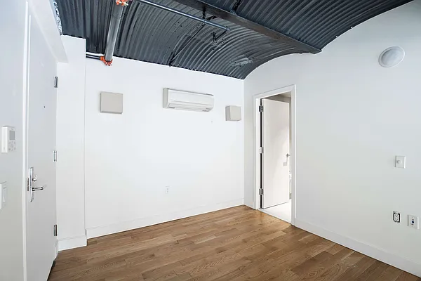 Rented by Nooklyn NYC LLC | media 3