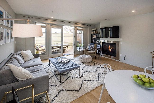 1st image of 1738 Lombard St APT 4