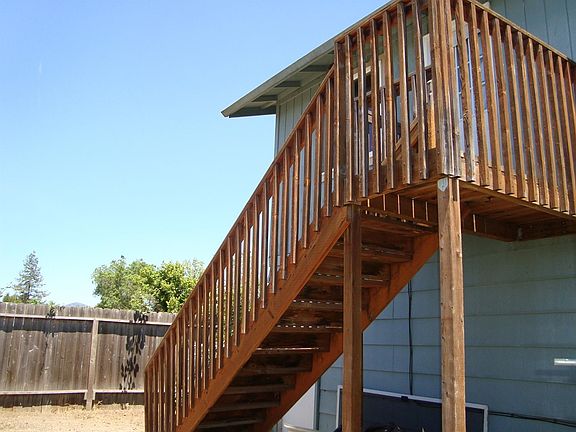 2nd image of 750 Sarah Park Cir