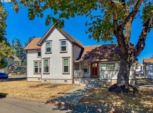 641 W Ballf St, Roseburg, OR 97471
