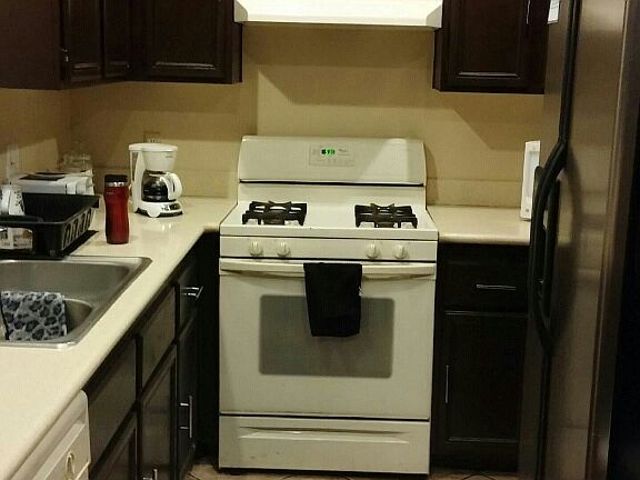 5th image of 4031 Halfmoon Bay Dr