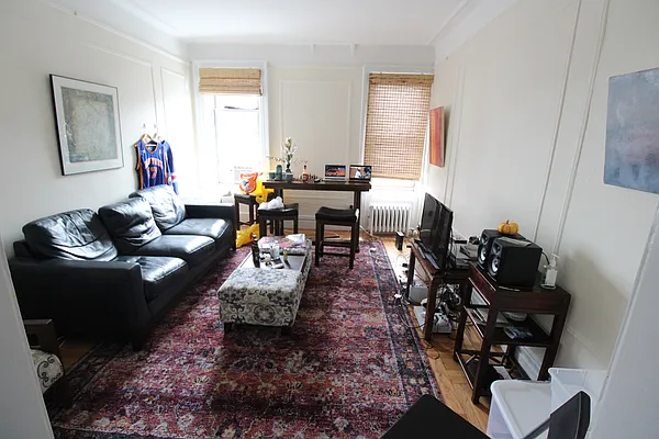 Rented by Luxor Homes & Investment Realty | media 32