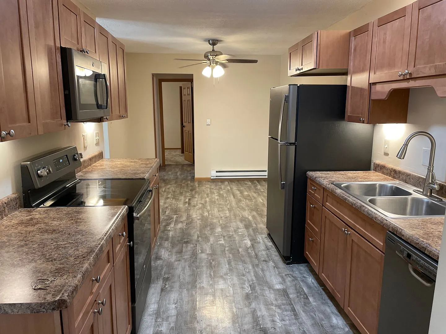 54 - Maple Ct — Photo 2
