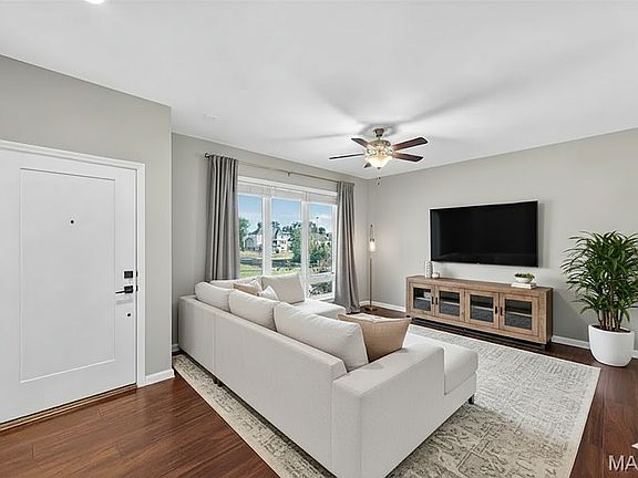 4th image of 25 Aubrey Pl #25