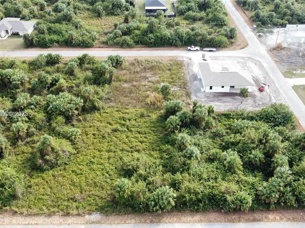 728 Cahn St E, Lehigh Acres, FL 33974
