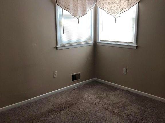 5th image of 68 Valdemar Ave
