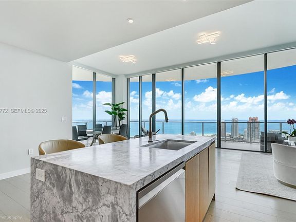 3rd image of 500 Alton Rd #4401