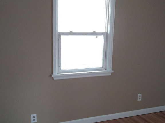 4th image of 765 W 11th St #C