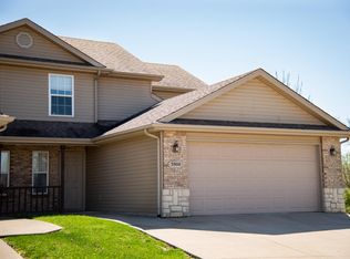 3900 Snowy Owl Dr, Columbia, MO 65202