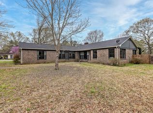 210 S 8th St, Gurdon, AR 71743