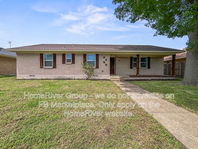 1st image of 3913 Roanoke Dr
