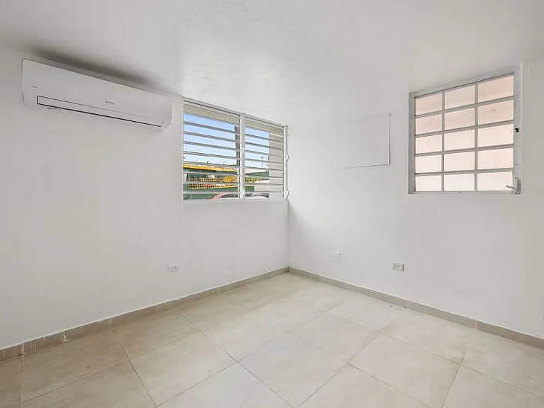Urb Crown Hills 127 Calle Carite — Photo 30