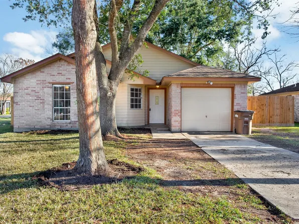2901 Arkansas Ave, Dickinson, TX 77539