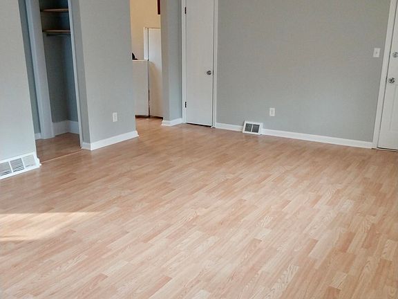 3rd image of 553 Dover Pl