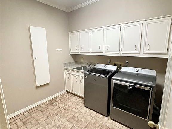 4th image of 202 Bay Hills Dr