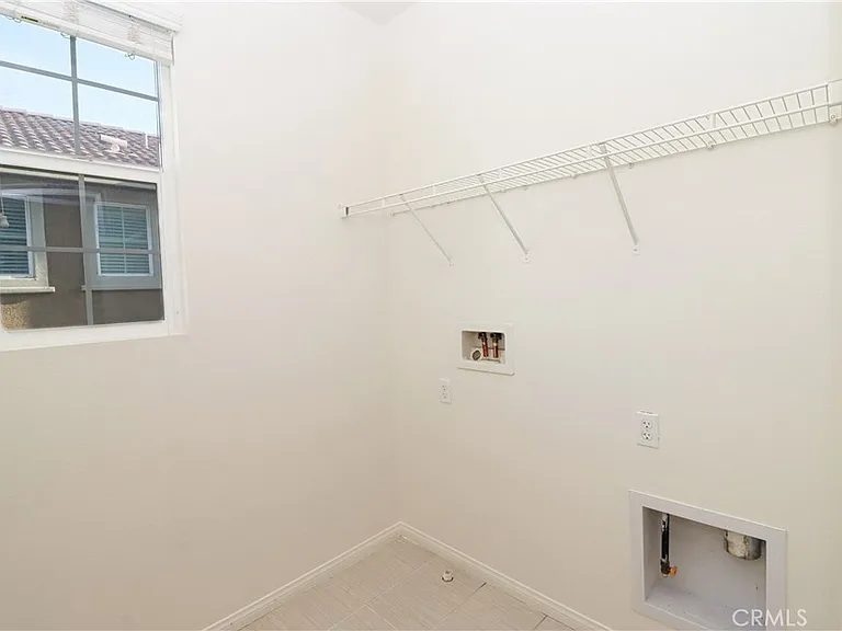 8630 Cava Dr — Photo 17