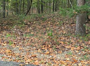 971 Penny Royal Ln, Brandenburg, KY 40108