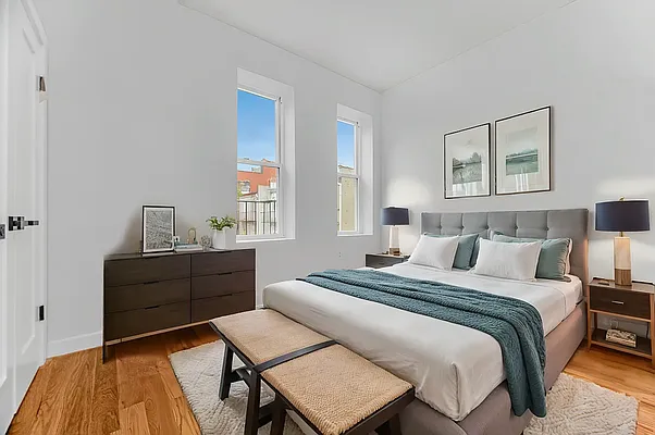 Rented by REAL New York | media 7