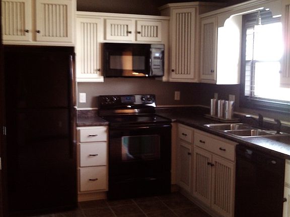 2nd image of 114 Eagle Pass Ln