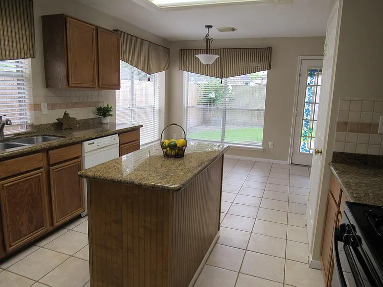 10139 Cedaredge Dr — Photo 18