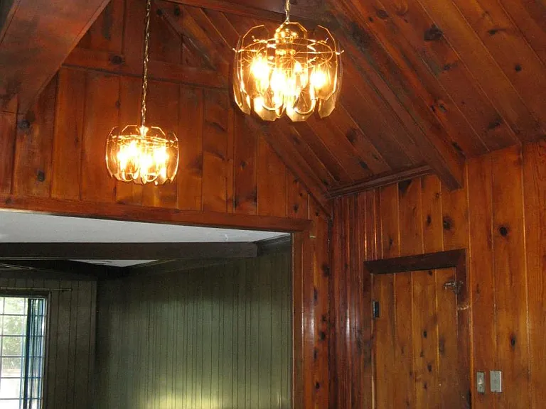 VAULTED CEILING