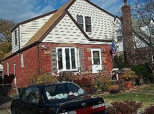 33 Law St, Valley Stream, NY 11580