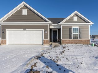 3262 Oak Creek Ln, Aurora, IL 60503