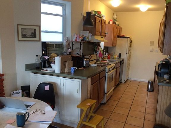 2nd image of 441 2nd St APT 4L