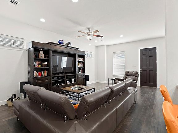 5th image of 644 Aspen Valley Ln
